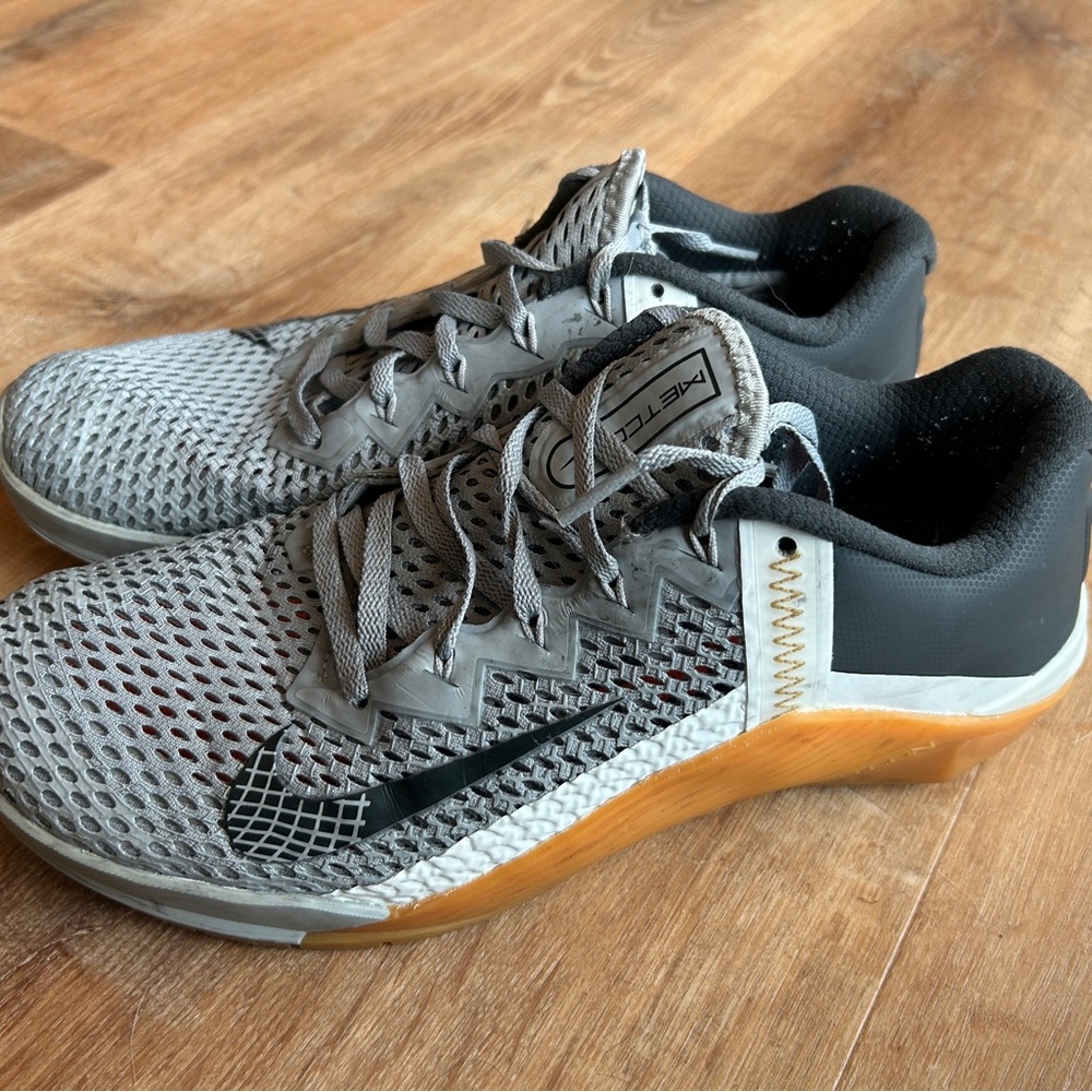 Nike Metcon 6 Smoke Grey Gum Men's Athletic Trainer Shoes Mesh Lace-Up US 9